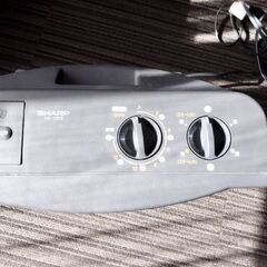 SHARP製セラミックファンヒーターの画像