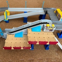 ★無料★トミカタウンアクション高速道路(作動しません)の画像