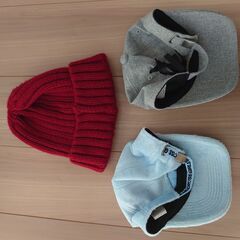 値下げ【中古・美品】ティーズ向けブランド「BLUE CROSS girls」キャップ ３点セット　※すべてホームクリーニング済みの画像