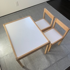 
IKEA 子ども用　机とテーブル