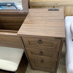 【ジモティー割引で最大15％OFF⭐️】 佐藤産業 ドレッサー 木製の画像