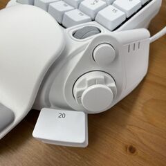 RAZER TARTARUS PRO ゲーミングキーパッド Mercury White RZ07-03110200 左手用 レイザー PC周辺機器 通電OK 札幌市手稲区の画像