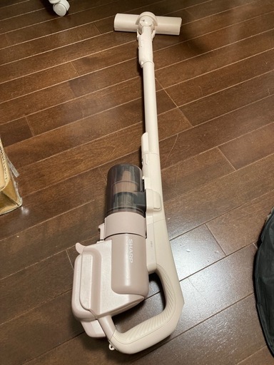 SHARP充電式掃除機　EC-PT1-P