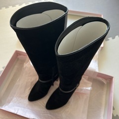 DIANA ブーツの画像