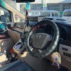 トヨタ アルファードの画像