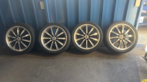 ★245/40R19！19インチアルミ！19インチ