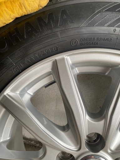 YOKOKAMA 　アルミホイール付きスタッドレスタイヤ　4本セット　195r/65r15