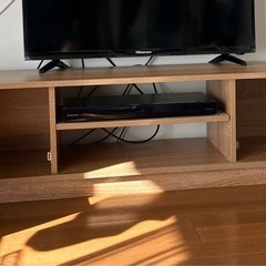 テレビボードの画像