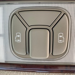 後期スタイル仕様★ハイブリッド★4WD★両側電動パワスラ★Bluetooth★バックカメラ★ガングリップステアリング★茶木目インテリアパネルの画像
