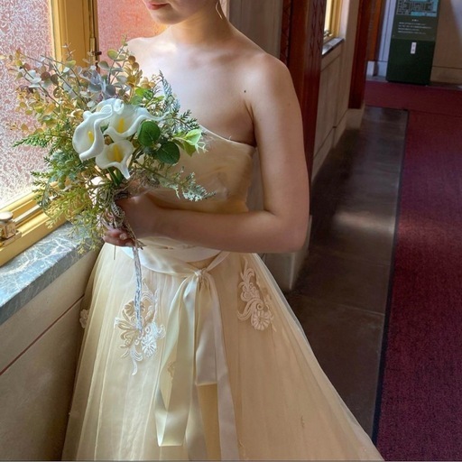 ウェディングドレス　クリーム色　チュール　パニエ付き　ハートカット　前撮り　結婚 ウェディングドレス クリーム色 チュール パニエ付き ハートカット 前