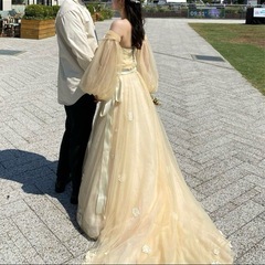 ウェディングドレス　クリーム色　チュール　パニエ付き　ハートカット　前撮り　結婚の画像