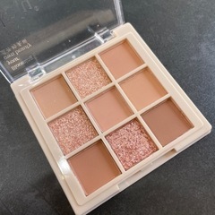アイシャドウ　の画像