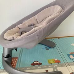 Nunaベビーバウンサーの画像