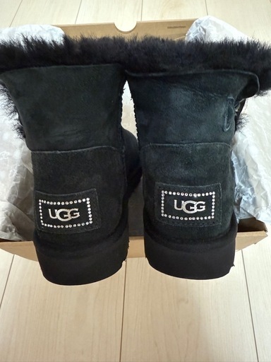 UGGショートブーツ