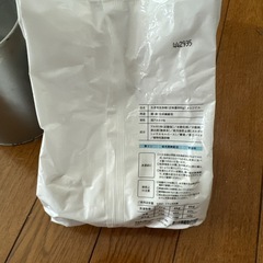とみおかクリーニング　洗剤入れ　ミルク缶　+オリジナル詰め替え未使用の画像