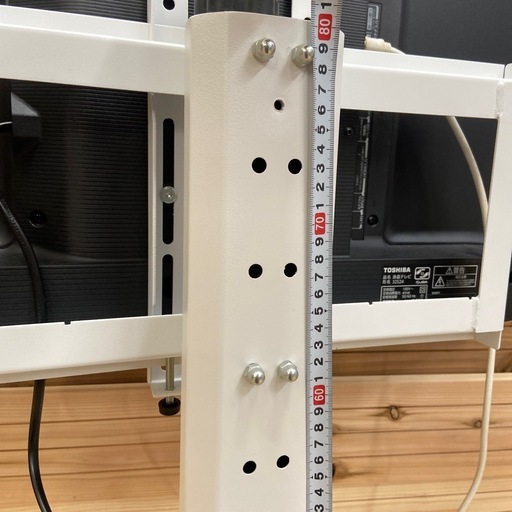 HM 2023年製 TOSHIBA 液晶テレビ 32V スタンド付き リモコン欠品