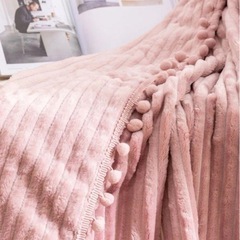 ポンポンデコレーションブランケットの画像