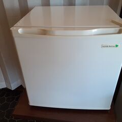 【値引き】ノンフロン冷蔵庫　ヤマダ電機　YRZ-C05B1　20...