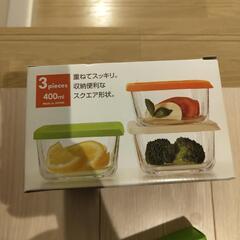 ガラスの保存容器・カラトリーの画像