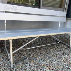 コカ・コーラーアルミベンチ2台セットの画像