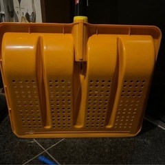 ほぼ新品!!  雪かきショベル