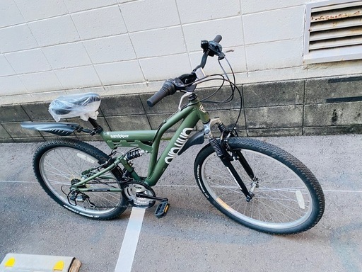 18段変速、前後サスペンション付きのマウンテンバイク。防犯登録も無料