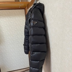 プラダ　ダウンジャケットの画像