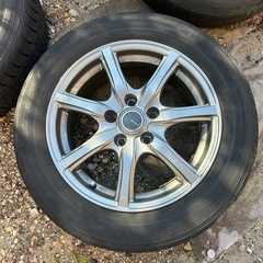 スタットレスタイヤ(プリウスα用)の画像