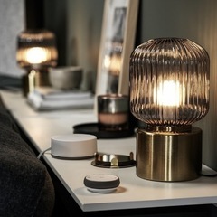 IKEA  テーブルランプ LED電球付き