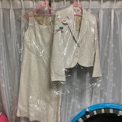 フォーマルワンピース