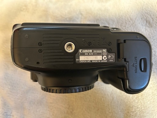 Nikon デジタル一眼レフカメラ D5000 ダブルズームキット IK-101