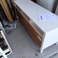 【値下げ！】IKEA テレビボード HEMNES 白 パイン無垢材 幅148cm 奥行46.5cm 高さ57cm イケアの画像