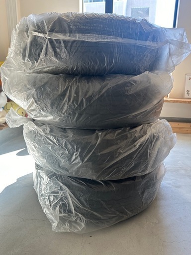 ハイエース　純正タイヤ4本　ホイール付