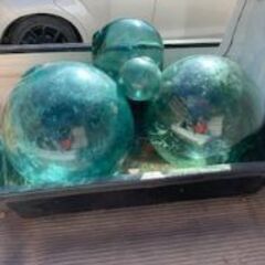 交渉中！受付終了！ガラス製浮き球4個セット特大２，中１、小１インテリアに　無料で差し上げますの画像