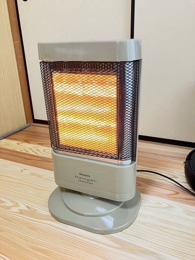 ハロゲンヒーター【受渡し限定】