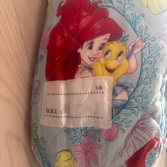 アリエルの敷布団セットとプリンセスのシーツセットの画像