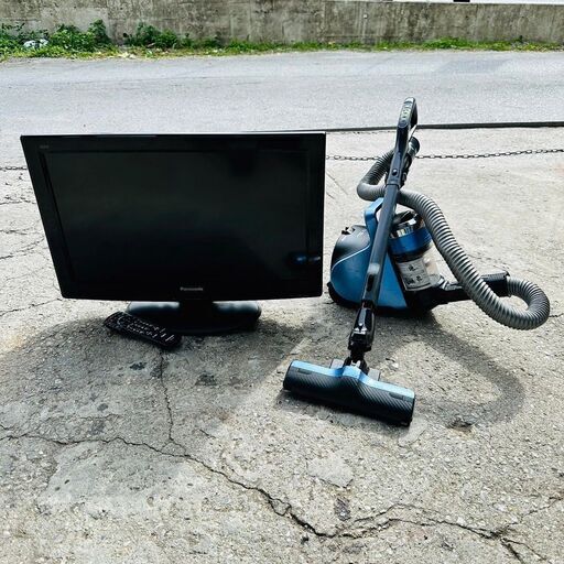 【❗️✨️お得な家電セット✨️❗️】パナソニック　TH-L26X2-K　テレビ＆東芝　VC-JS4000　掃除機セット