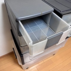 透明収納ケース 経年劣化あり　　の画像