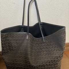 決まりました FENDI フェンディ トートバッグ