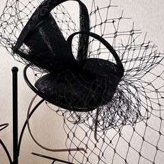 ヘアドレス  カチューシャ フランスの競馬場で使用の画像