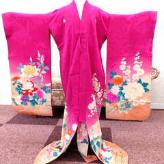 子供着物 希少 アンティーク着物 四つ身 昔きもの 子供着物 女児用 ローズピンク ぼかし 多色花束  胴裏黄変 シミ ホツレ 難あり 【キモノオフ野々市若松店】の画像