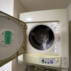 Panasonic製NA-F60HP1 ｢おうちクリーニング愛妻号｣ ＆ 電気衣類乾燥機 ナショナル NA-F60HP1 セットの画像