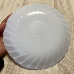 皿3枚の画像