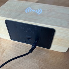 目覚まし時計充電ステーションの画像