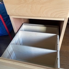 　1／30限定！木製のキャスター付き引き出しの画像