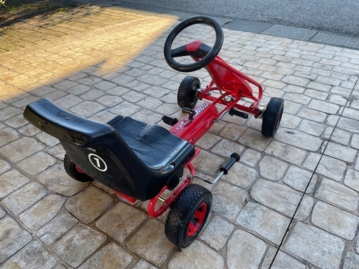 自宅で遊園地?ゴーカート風 ?️子供用 ペダルカー　ドイツ老舗メーカー ケトラー社製 の中古品です