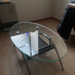 ガラステーブルの画像