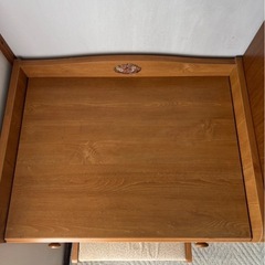 本日のみ！！
ドレッサー 椅子付きの画像