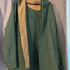 ユニクロ　マウンテンパーカーの画像