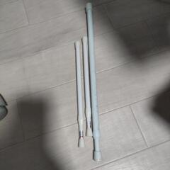 小さめの突っ張り棒3本